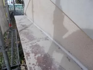 箕面市にて雨漏り修理　施工前